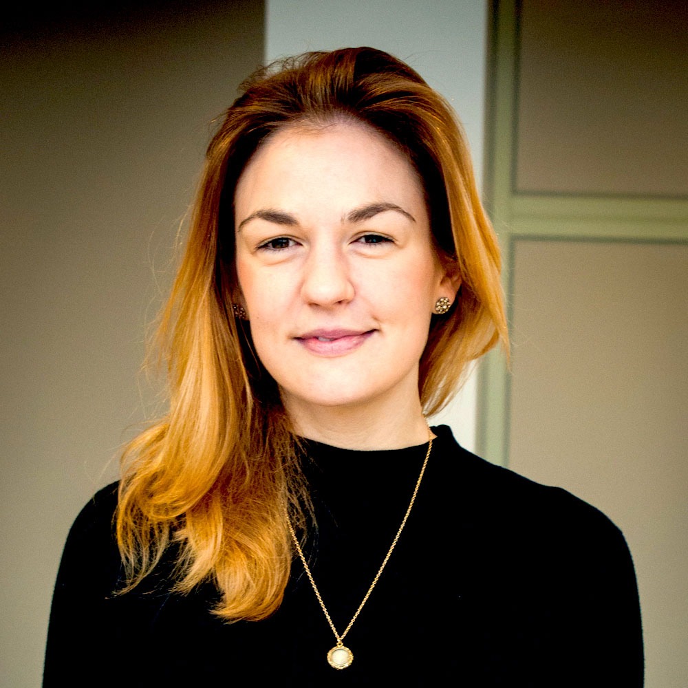 Dr Lydia Yarlott